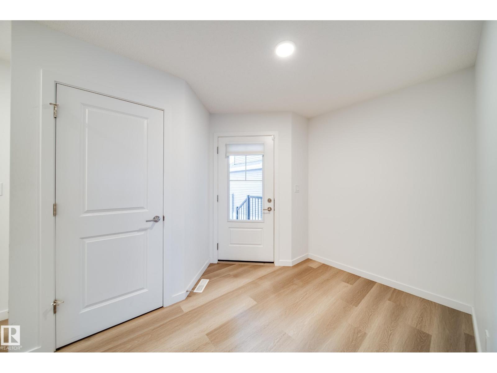 2838 152 Av Nw, Edmonton, Alberta  T5Y 6C4 - Photo 5 - E4466174