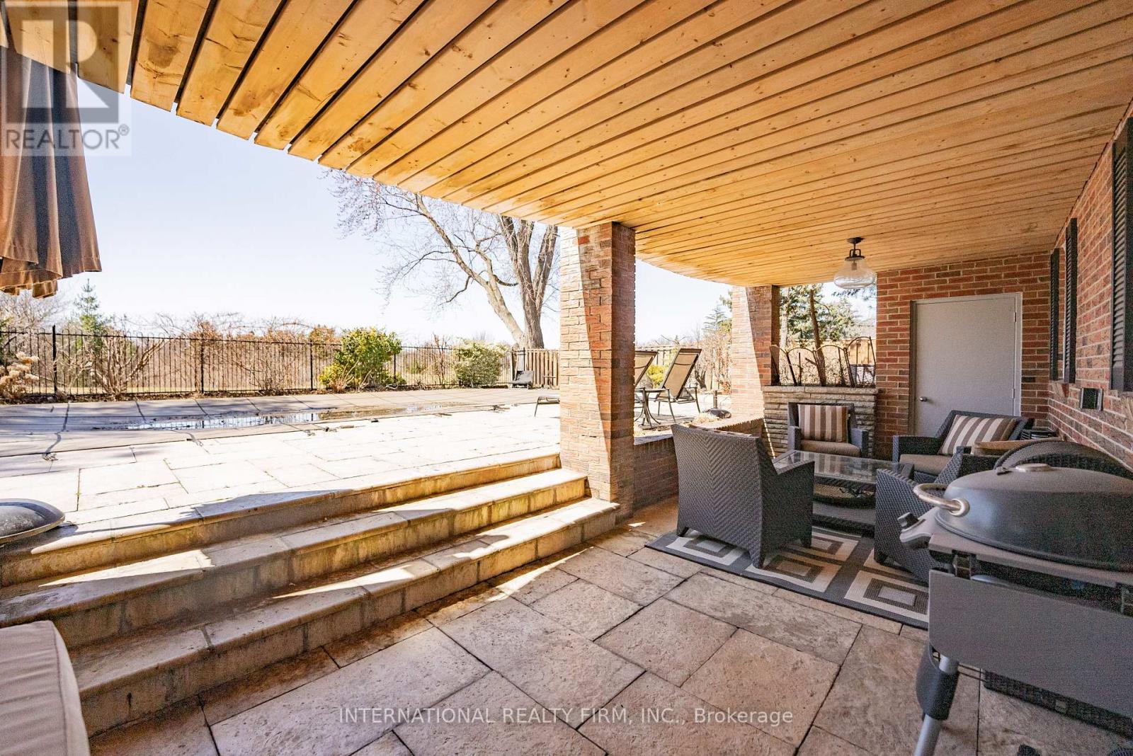 6 Penwood Crescent, Toronto, Ontario  M3B 2B9 - Photo 14 - C12639982