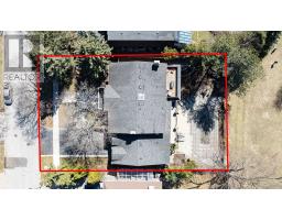 6 PENWOOD CRESCENT, Toronto, Ontario