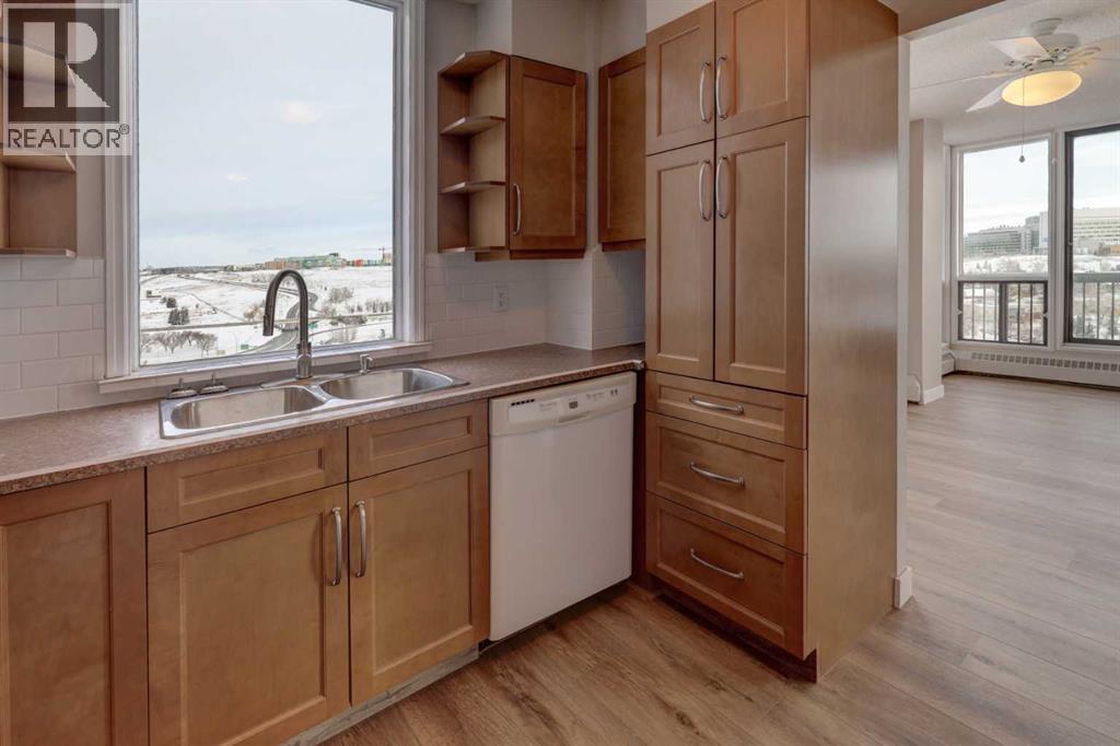 1501, 145 Point Drive Nw, Calgary, Alberta  T3B 4W1 - Photo 13 - A2272523