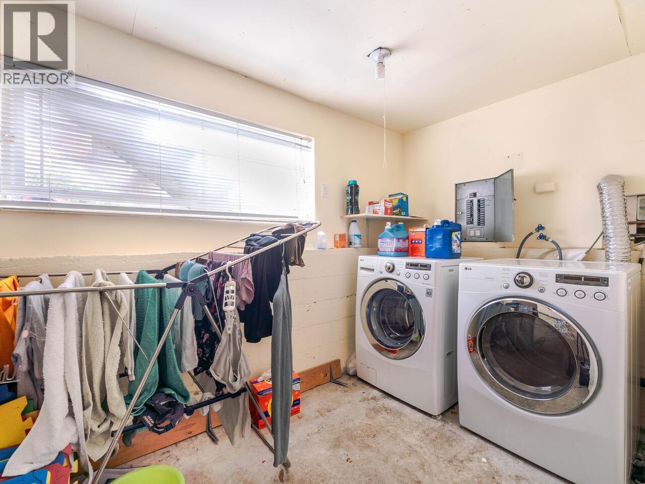 2216 E 41st Avenue, Vancouver, British Columbia V5P 1L6 - Photo 12 - R3015709