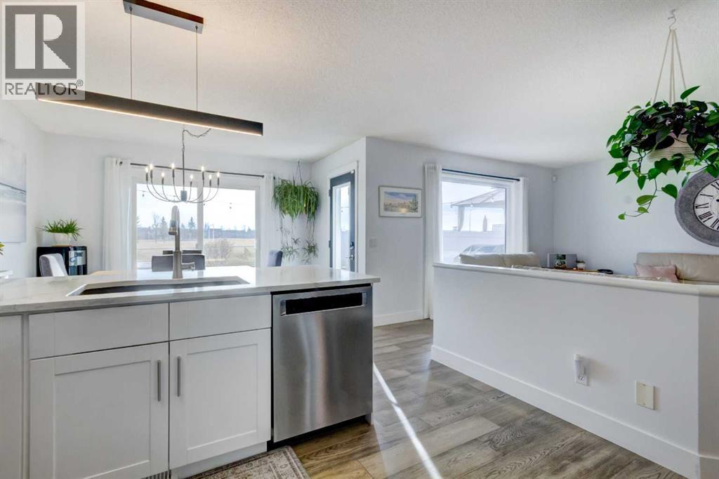 114 Chapalina Park Crescent Se, Calgary, Alberta T2X 3S2 - Photo 5 - A2269939