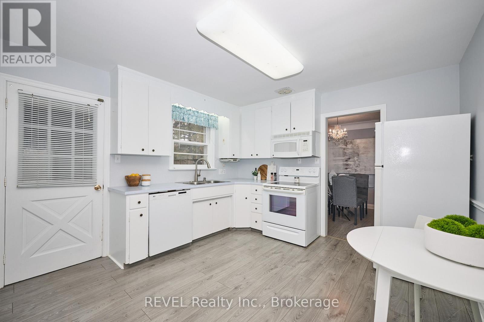 6361 Clare Crescent, Niagara Falls, Ontario  L2G 2C9 - Photo 13 - X12639994