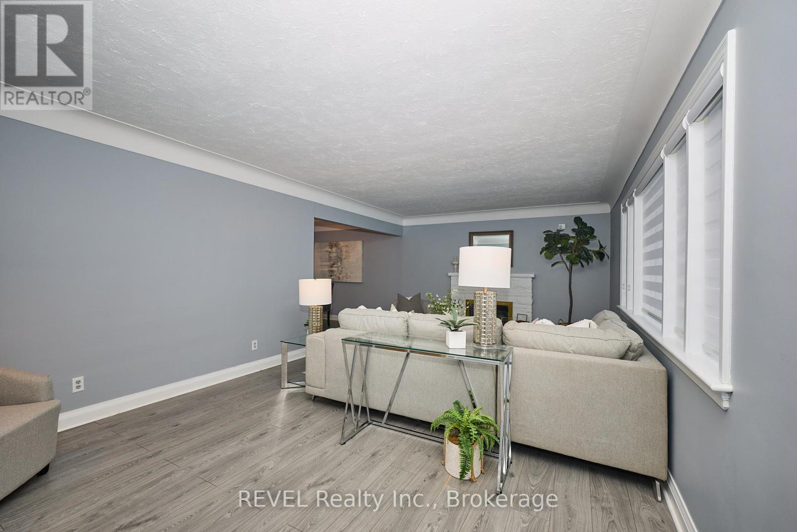 6361 Clare Crescent, Niagara Falls, Ontario  L2G 2C9 - Photo 6 - X12639994