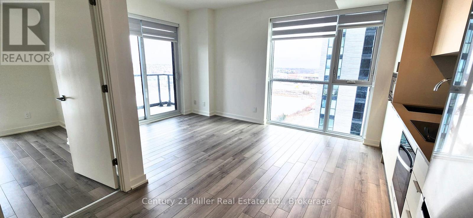 909 - 3079 Trafalgar Road, Oakville, Ontario  L6H 8C5 - Photo 1 - W12639992