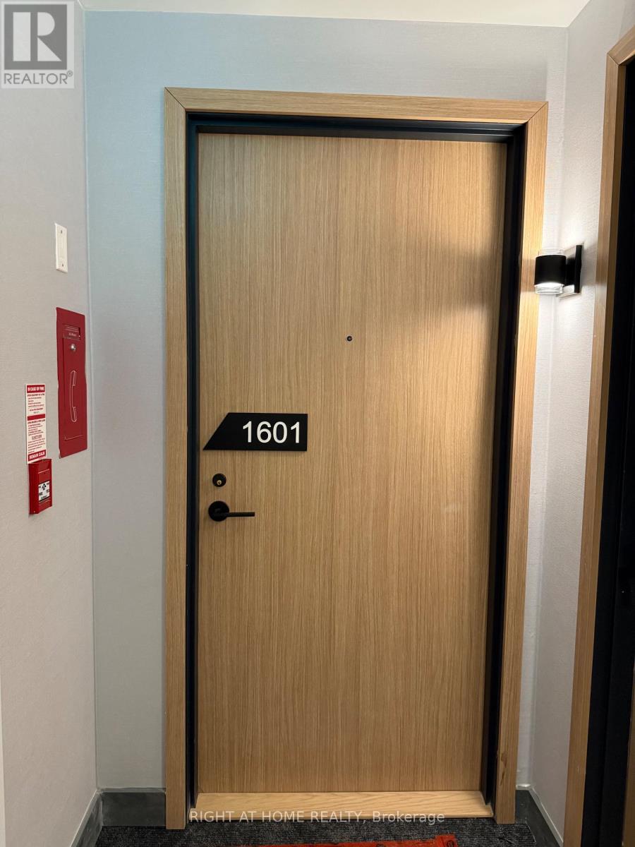 1601 - 35 Parliament Street, Toronto, Ontario  M5A 1G1 - Photo 4 - C12639990