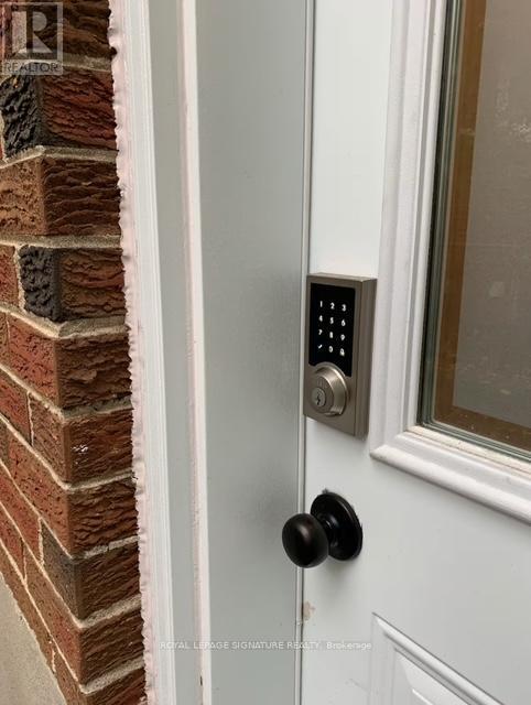 Bsmt 1 - 10 Sanford Crescent, Brampton, Ontario  L6X 2C3 - Photo 2 - W12639996