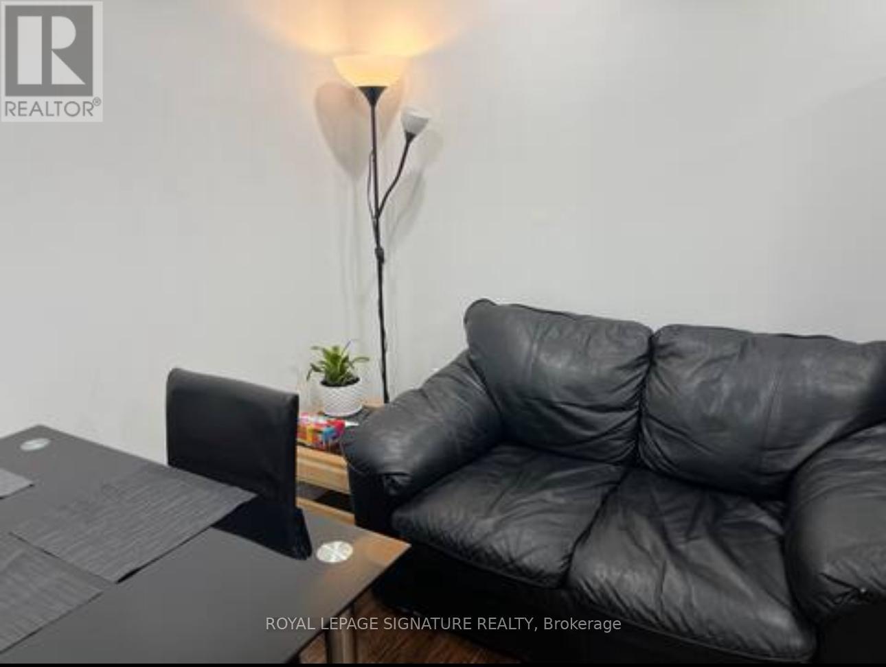 Bsmt 1 - 10 Sanford Crescent, Brampton, Ontario  L6X 2C3 - Photo 7 - W12639996