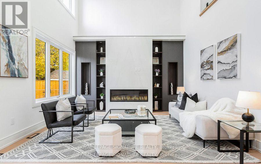 365 Jumna Avenue, Mississauga, Ontario  L5G 1Y5 - Photo 11 - W12640008