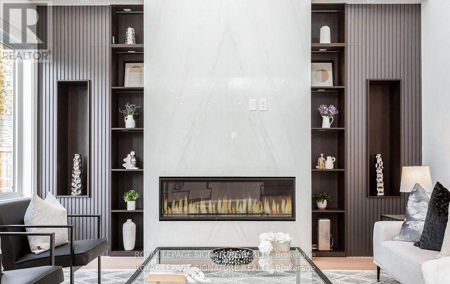 365 Jumna Avenue, Mississauga, Ontario  L5G 1Y5 - Photo 12 - W12640008