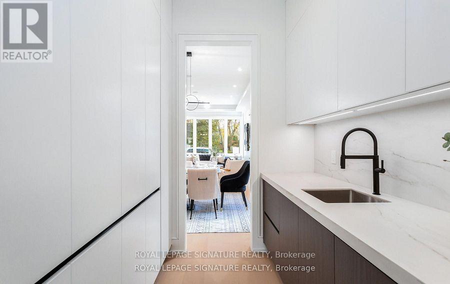 365 Jumna Avenue, Mississauga, Ontario  L5G 1Y5 - Photo 19 - W12640008