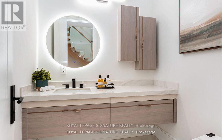 365 Jumna Avenue, Mississauga, Ontario  L5G 1Y5 - Photo 21 - W12640008