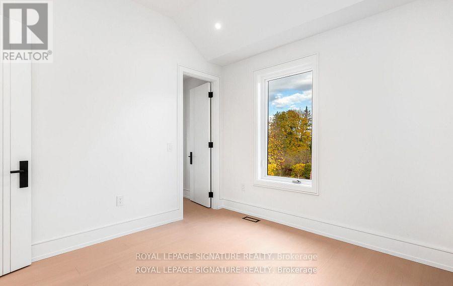 365 Jumna Avenue, Mississauga, Ontario  L5G 1Y5 - Photo 34 - W12640008