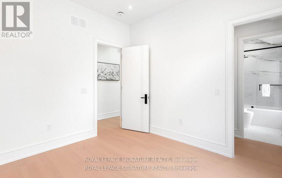 365 Jumna Avenue, Mississauga, Ontario  L5G 1Y5 - Photo 35 - W12640008