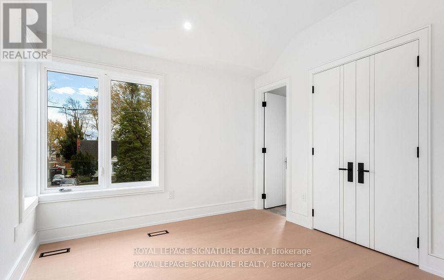 365 Jumna Avenue, Mississauga, Ontario  L5G 1Y5 - Photo 38 - W12640008