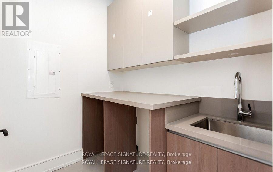 365 Jumna Avenue, Mississauga, Ontario  L5G 1Y5 - Photo 44 - W12640008