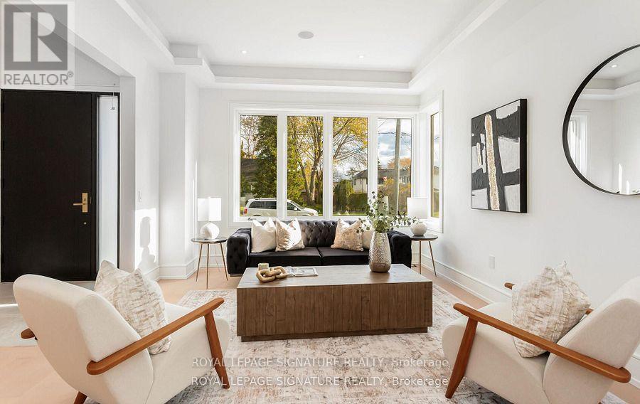 365 Jumna Avenue, Mississauga, Ontario  L5G 1Y5 - Photo 5 - W12640008