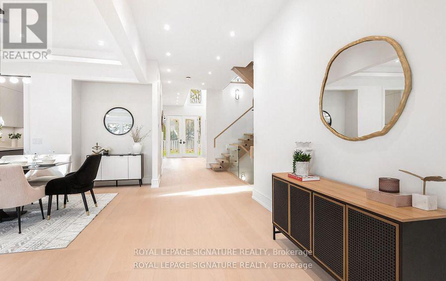 365 Jumna Avenue, Mississauga, Ontario  L5G 1Y5 - Photo 6 - W12640008