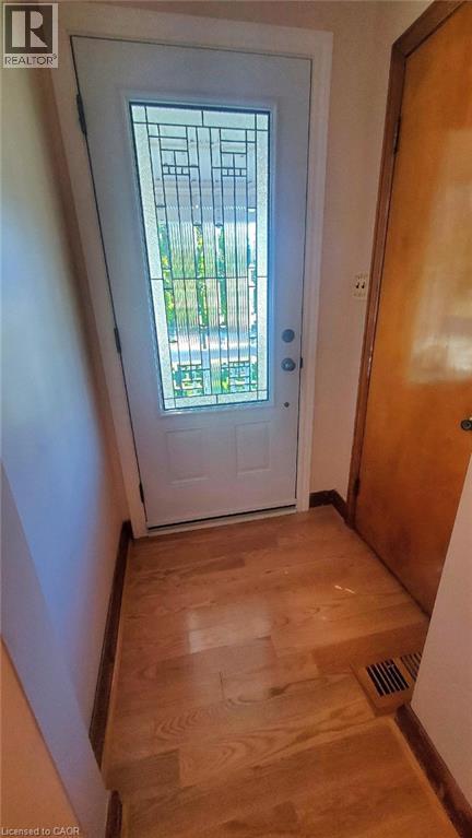 128 Woods Street, Stratford, Ontario  N5A 1M4 - Photo 8 - 40775924