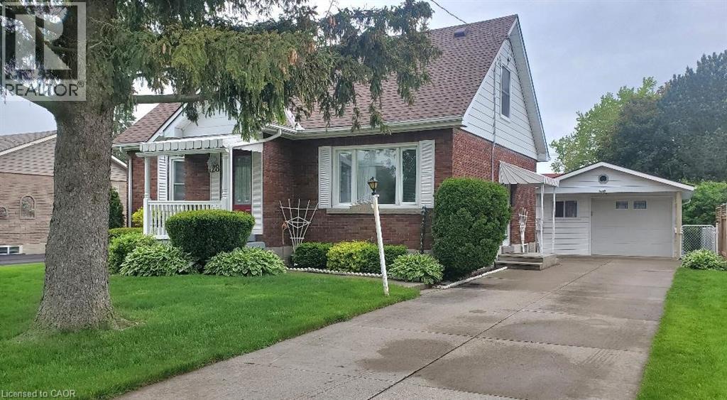 128 Woods Street, Stratford, Ontario  N5A 1M4 - Photo 2 - 40775924