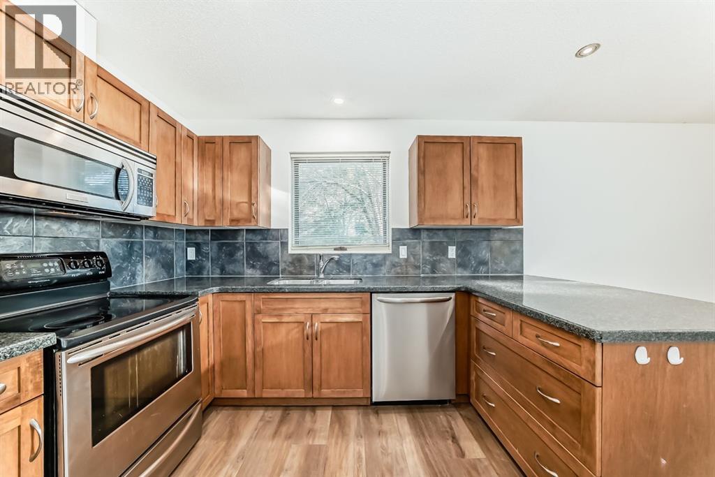 8, 220 Village Terrace Sw, Calgary, Alberta T3H 2L4 - Photo 12 - A2252655