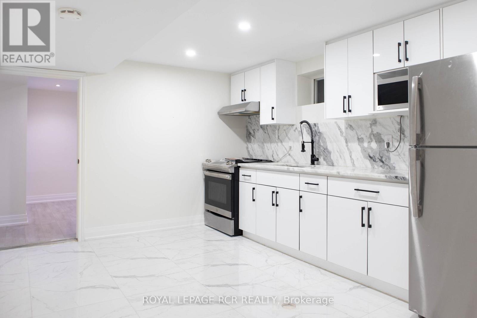 36 Electro Road, Toronto, Ontario  M1R 2A7 - Photo 3 - E12590752