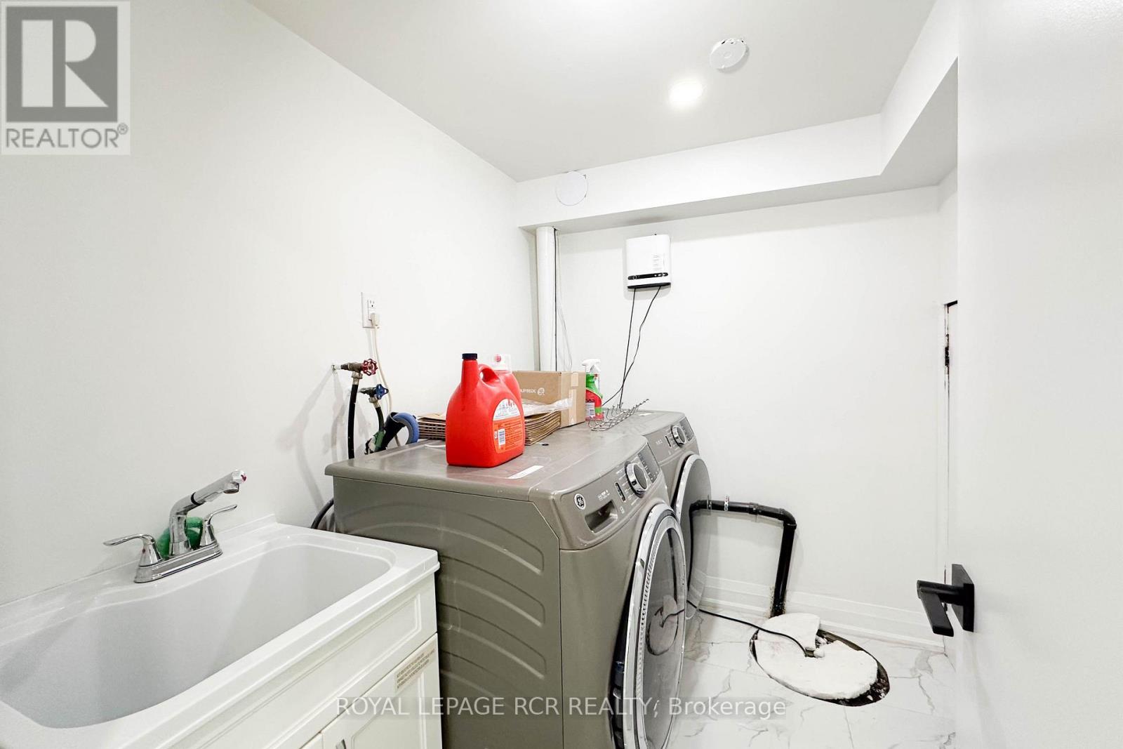 36 Electro Road, Toronto, Ontario  M1R 2A7 - Photo 17 - E12590752