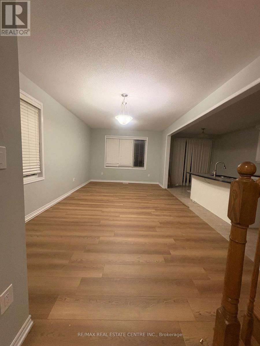 24 Stedford Crescent, Brampton, Ontario  L7A 4P5 - Photo 3 - W12526566