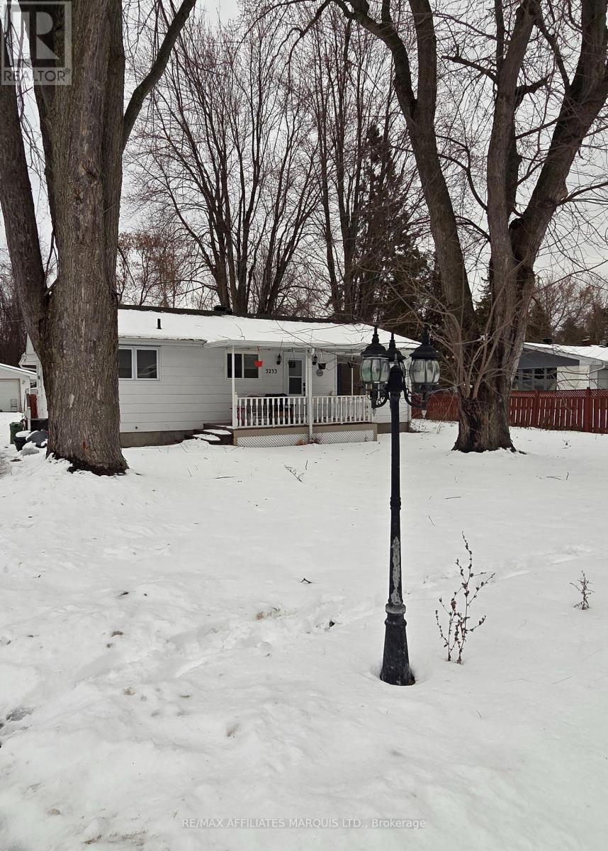 3233 Richmond Drive, Cornwall, Ontario  K0C 1P0 - Photo 2 - X12640022