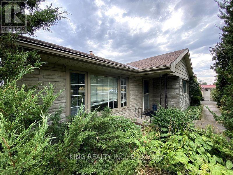 16605 JANE STREET, King, Ontario