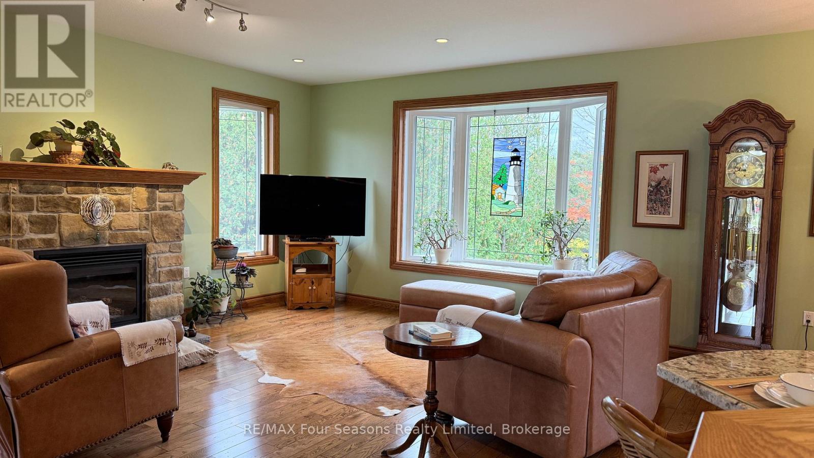 229 S Rankin Street, Saugeen Shores, Ontario  N0H 2L0 - Photo 24 - X12062589