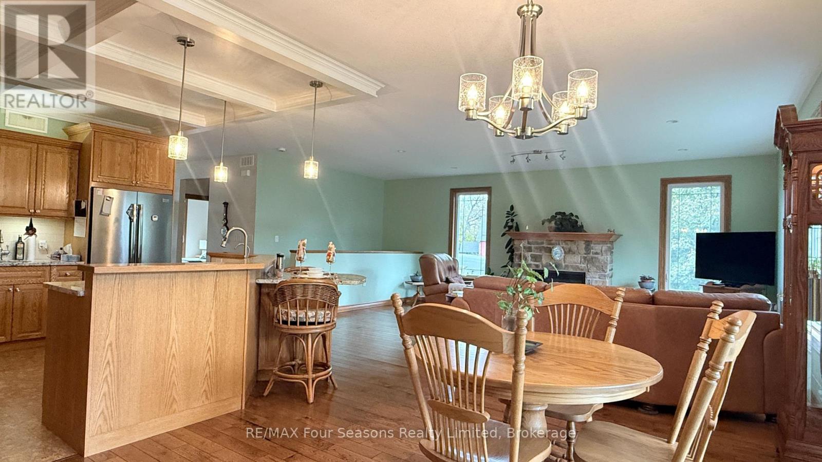 229 S Rankin Street, Saugeen Shores, Ontario  N0H 2L0 - Photo 22 - X12062589