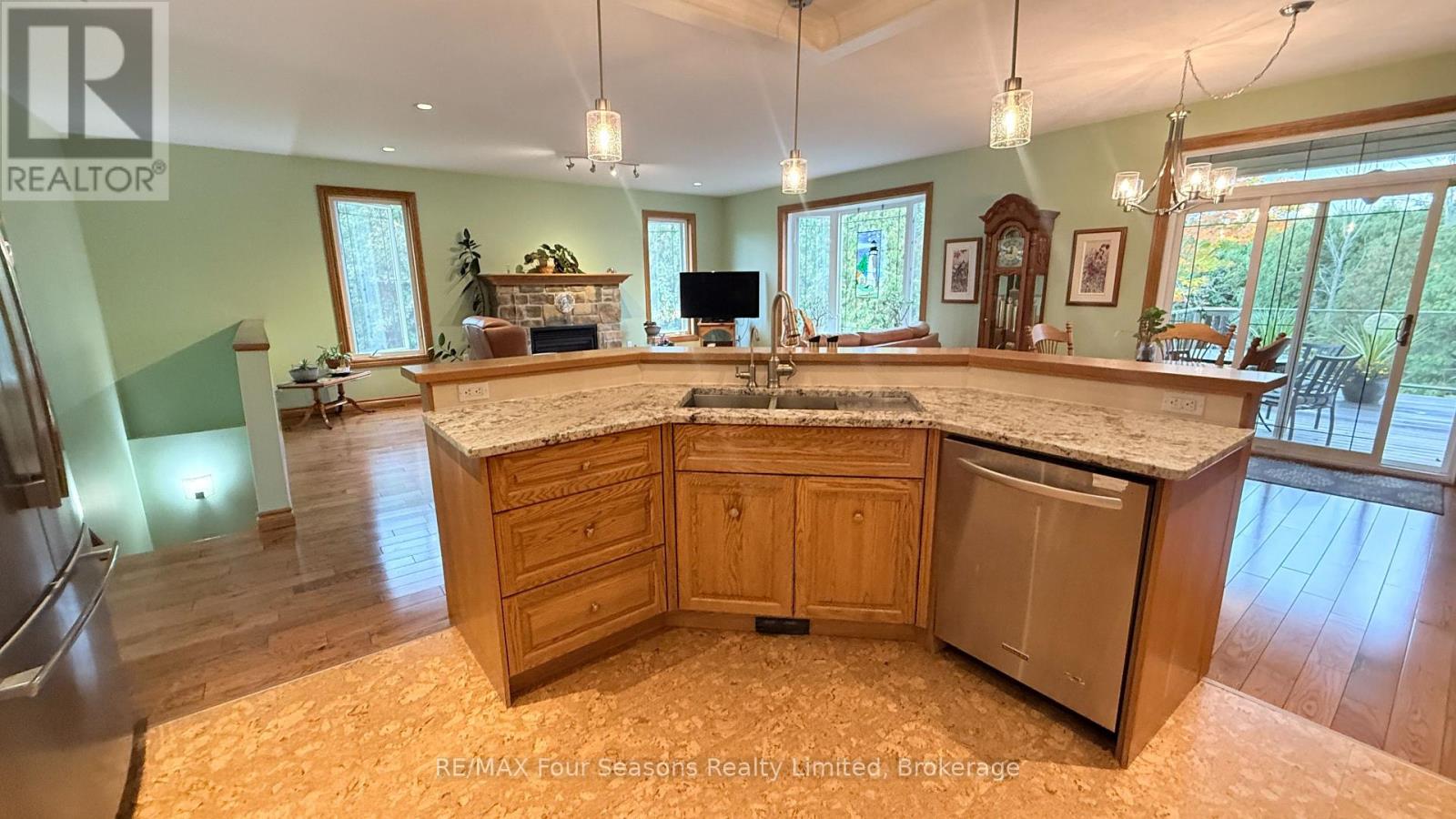 229 S Rankin Street, Saugeen Shores, Ontario  N0H 2L0 - Photo 29 - X12062589