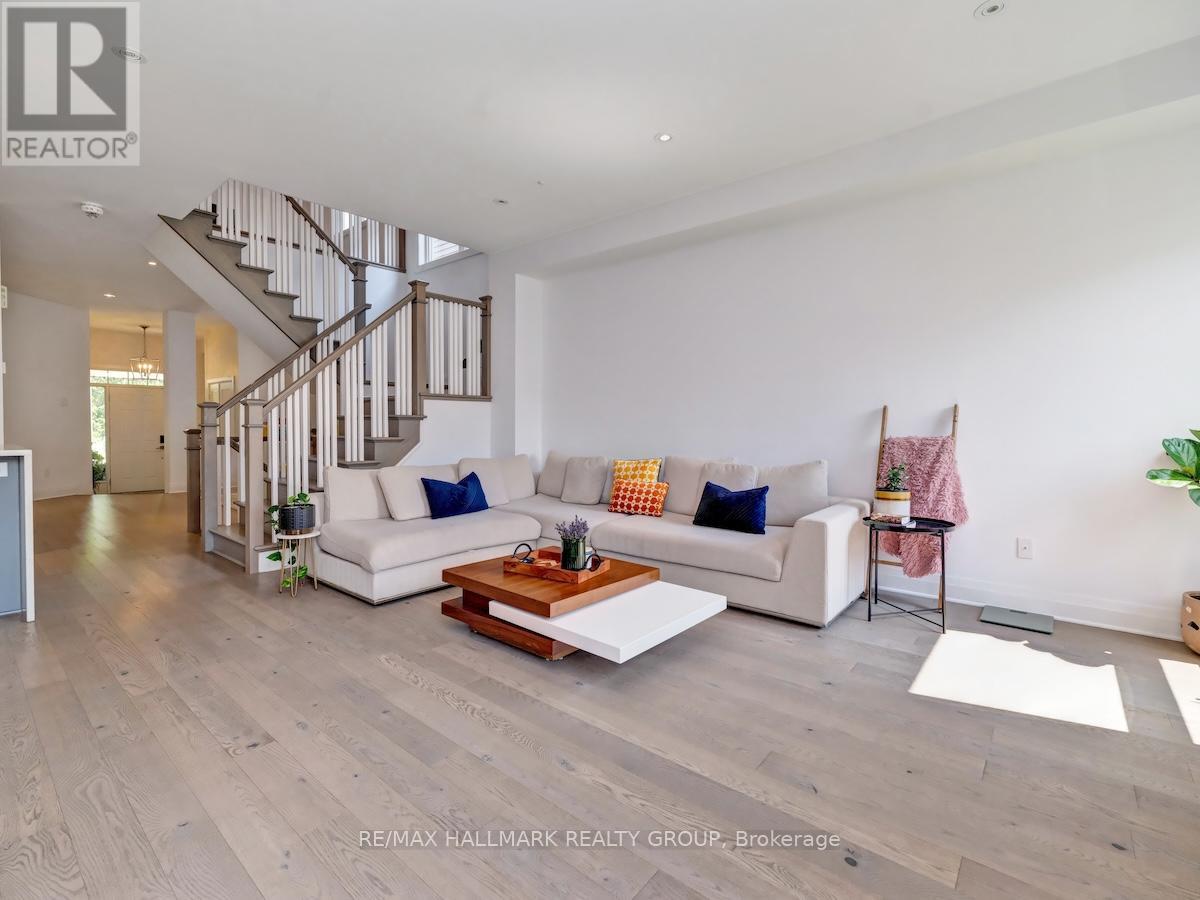 539 Compass Street W, Ottawa, Ontario  K1W 0R8 - Photo 11 - X12640042