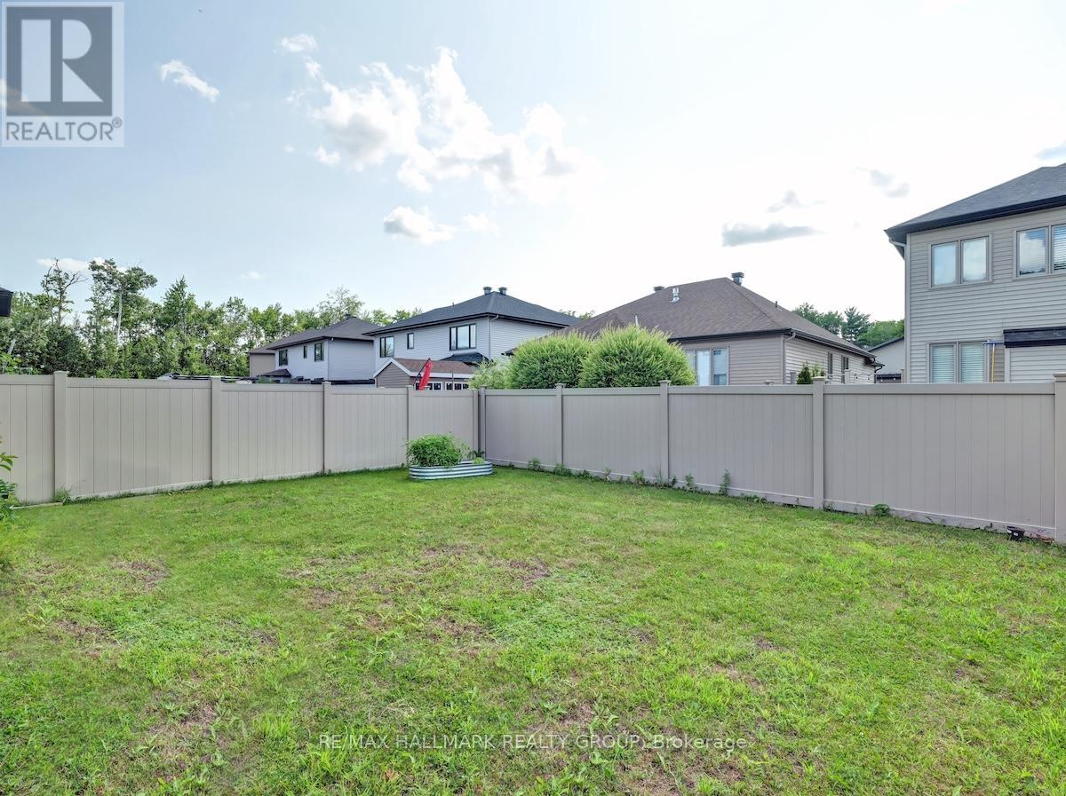 539 Compass Street W, Ottawa, Ontario  K1W 0R8 - Photo 27 - X12640042