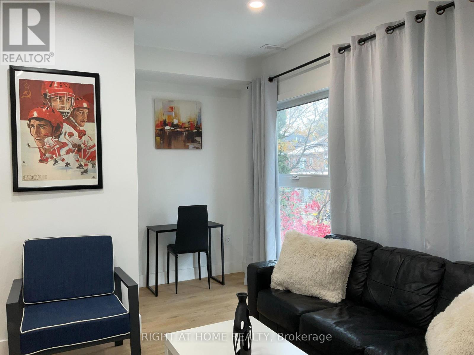 Second Floor - 674 Manning Avenue, Toronto, Ontario  M3H 2G1 - Photo 2 - C12470156