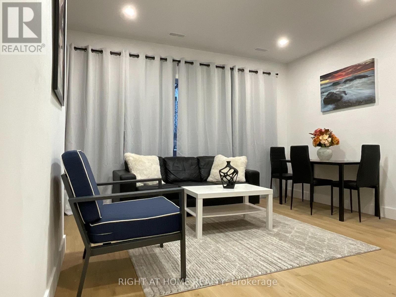 Second Floor - 674 Manning Avenue, Toronto, Ontario  M3H 2G1 - Photo 25 - C12470156