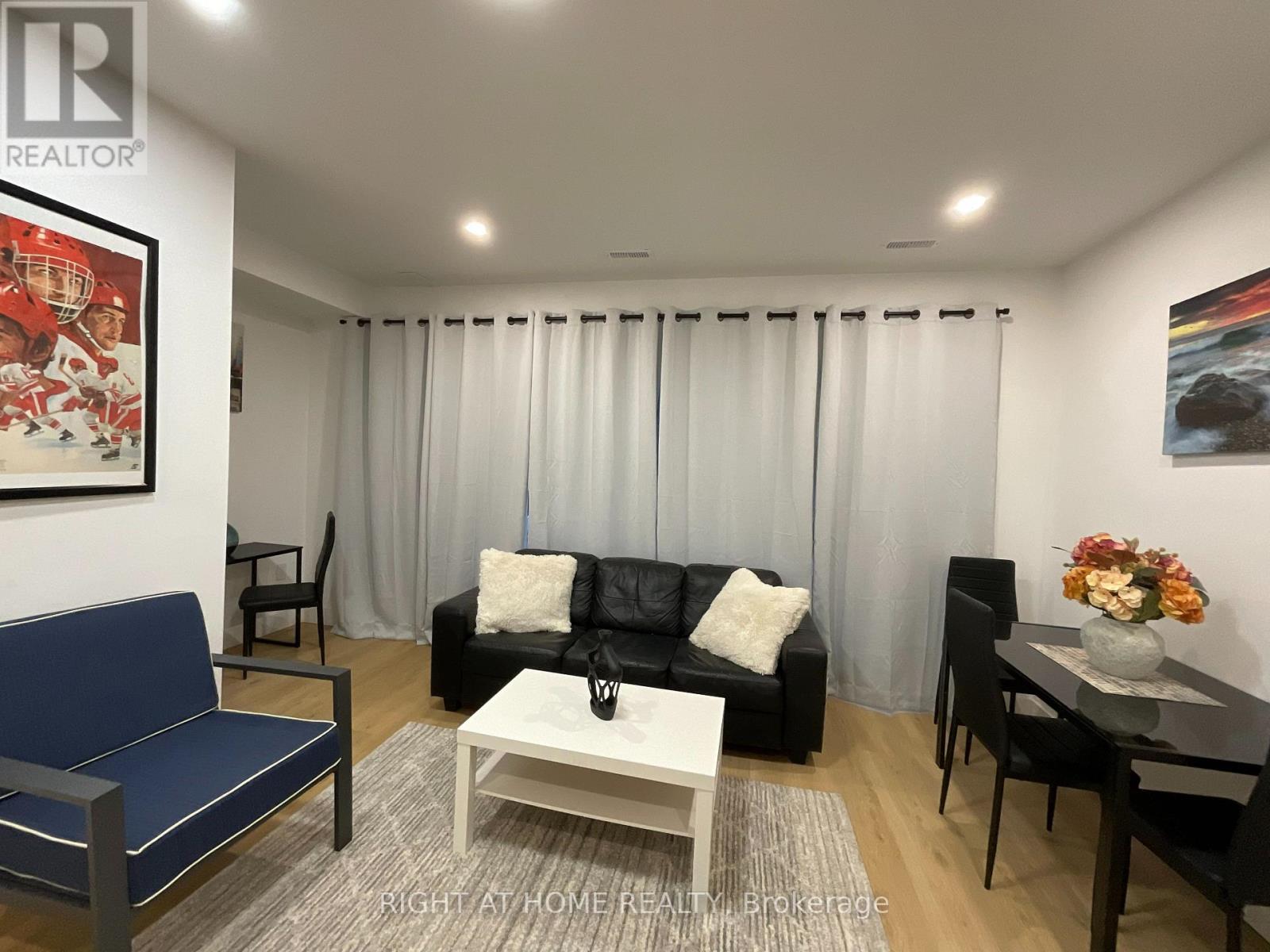 Second Floor - 674 Manning Avenue, Toronto, Ontario  M3H 2G1 - Photo 33 - C12470156