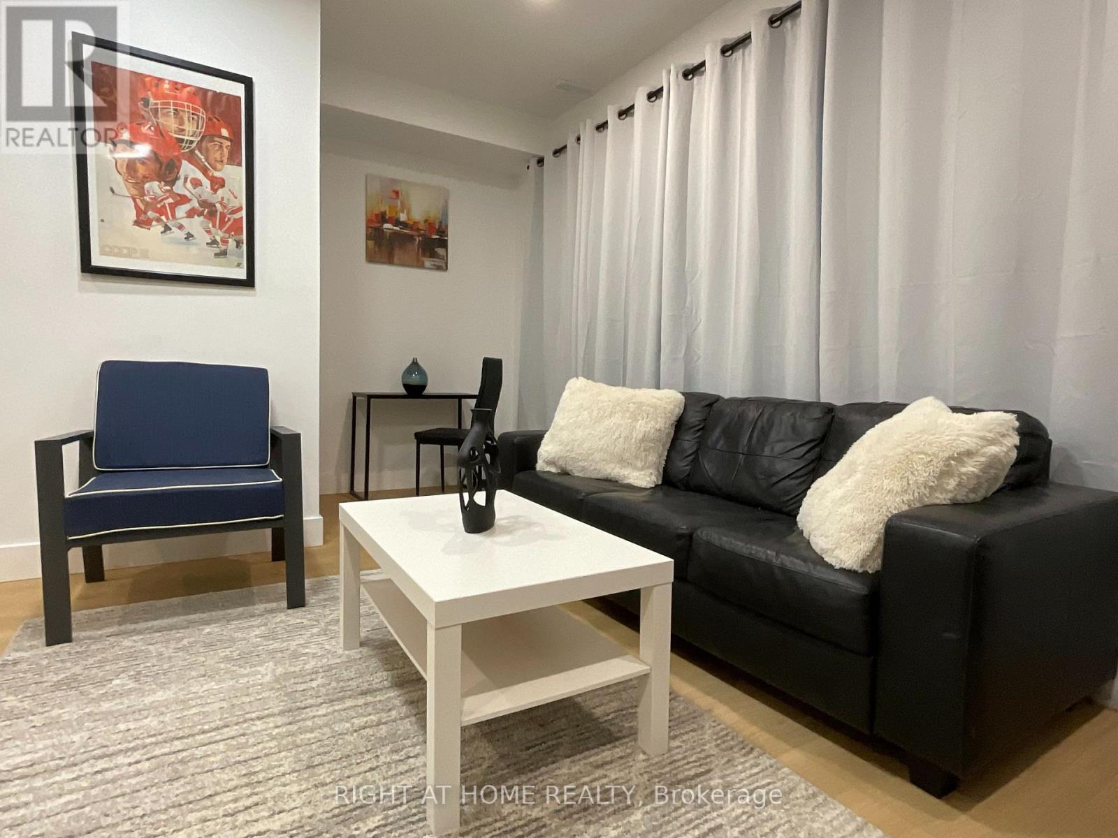 Second Floor - 674 Manning Avenue, Toronto, Ontario  M3H 2G1 - Photo 35 - C12470156