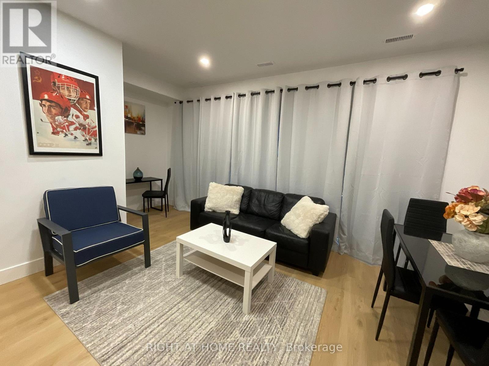 Second Floor - 674 Manning Avenue, Toronto, Ontario  M3H 2G1 - Photo 34 - C12470156