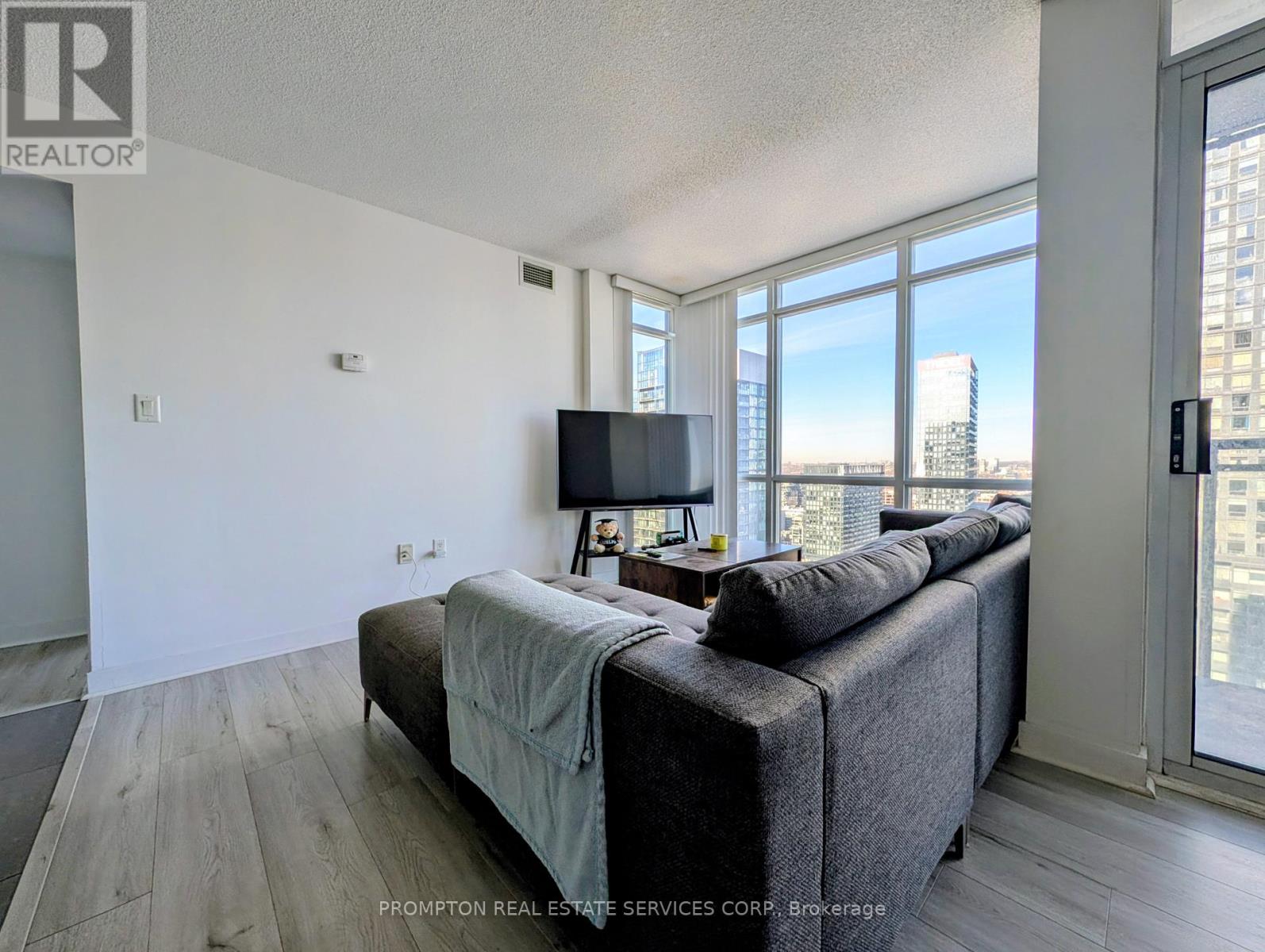 3903 - 15 Fort York Boulevard, Toronto, Ontario  M5V 3Y4 - Photo 5 - C12640036