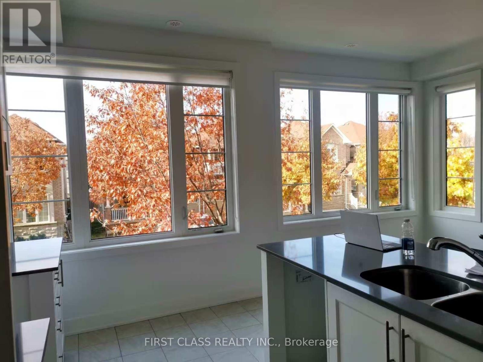 12 Carole Bell Way, Markham (Wismer), Ontario  L6E 0W2 - Photo 5 - N12640044