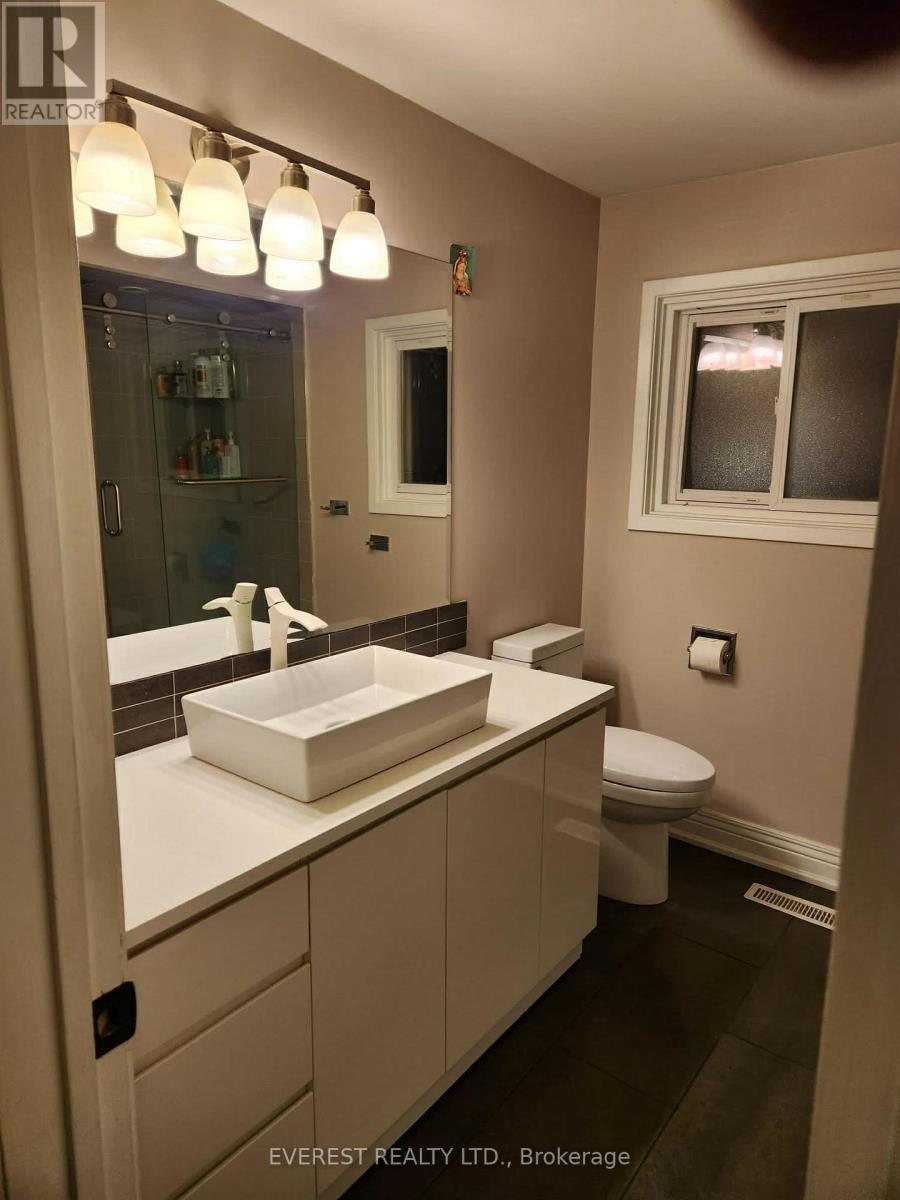 76 Lafferty Street, Toronto, Ontario  M9C 5B6 - Photo 19 - W12640030