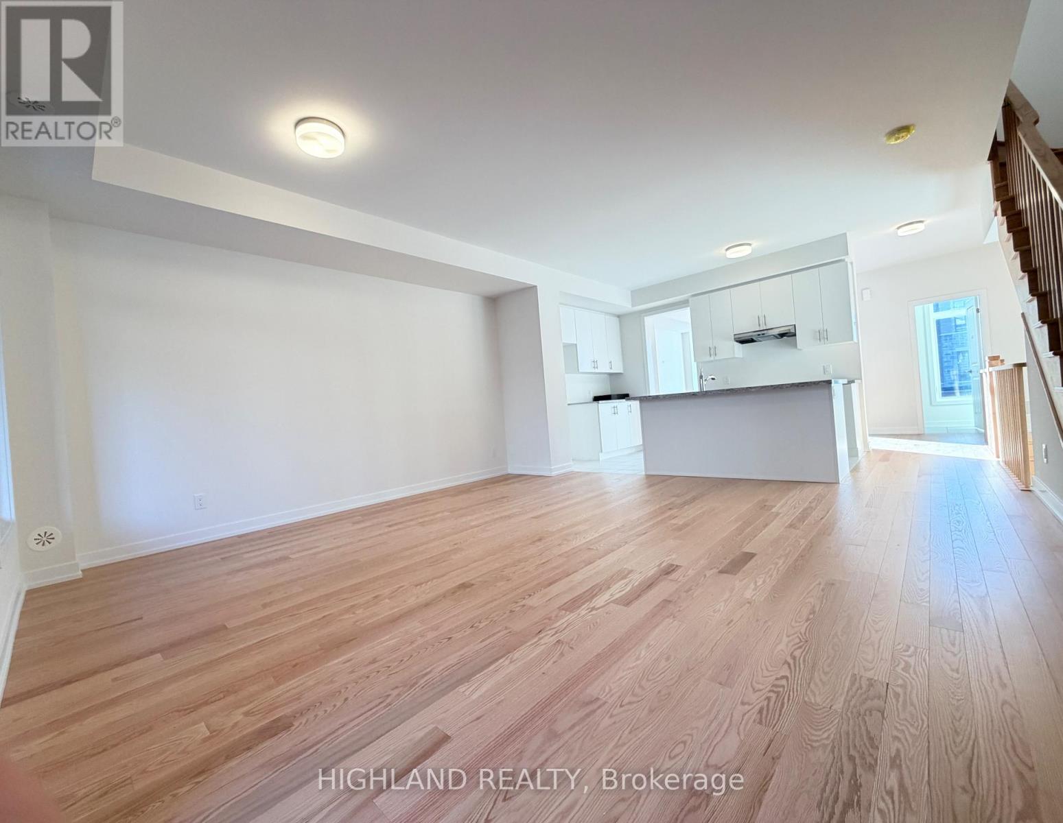 1126 Wheat Boom Drive, Oakville, Ontario  L6H 7W4 - Photo 4 - W12640032