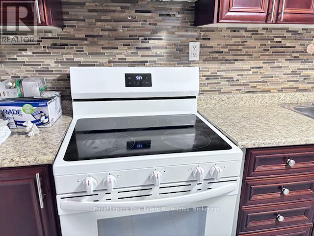 130 Kingswood Drive, Brampton, Ontario  L6V 2W4 - Photo 10 - W12640052