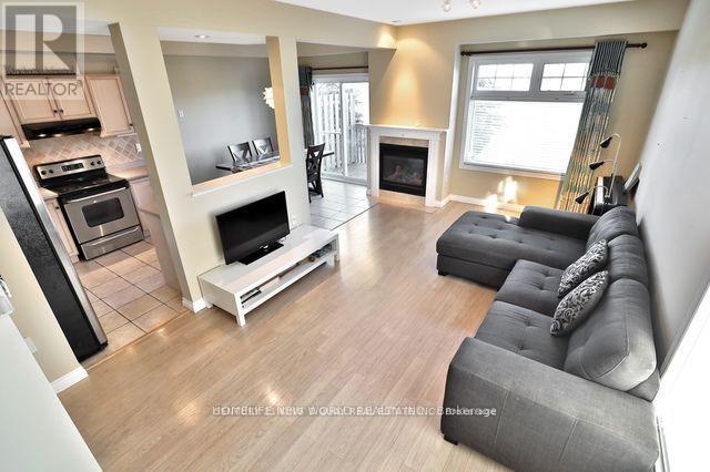 21 - 232 Stonehenge Drive, Hamilton, Ontario L9K 1R5 - Photo 4 - X12640046