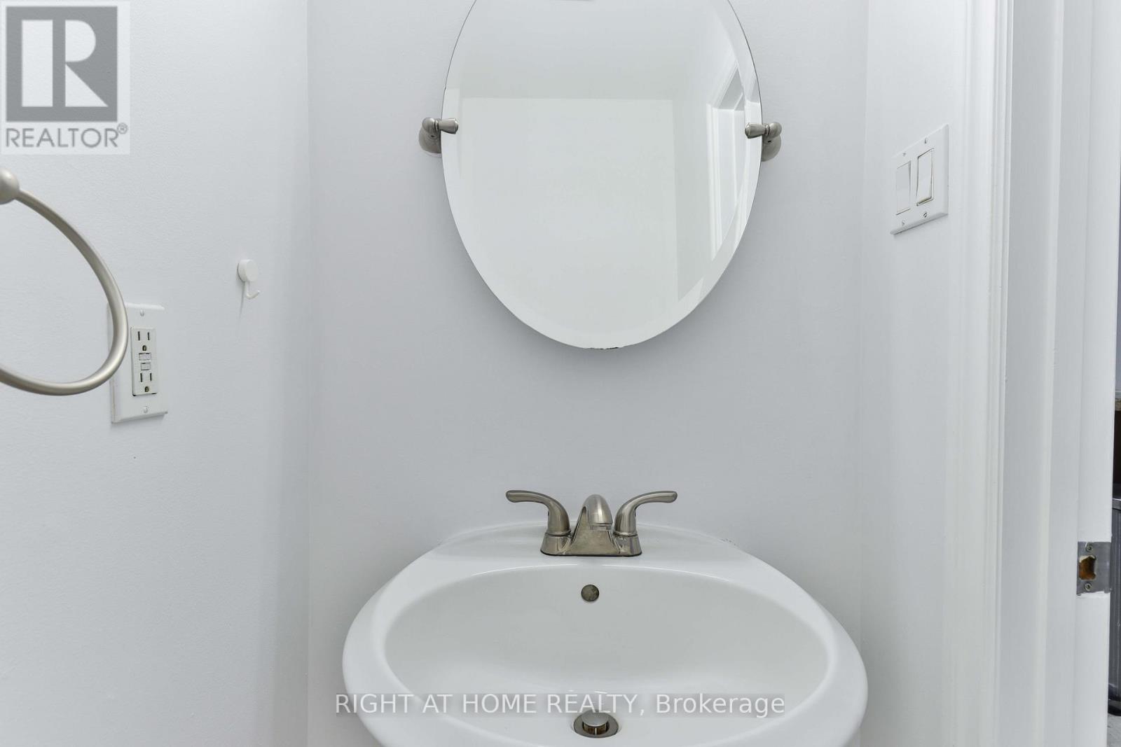 Main + Upper - 143 Gamble Avenue, Toronto, Ontario  M4J 2P2 - Photo 7 - E12616982