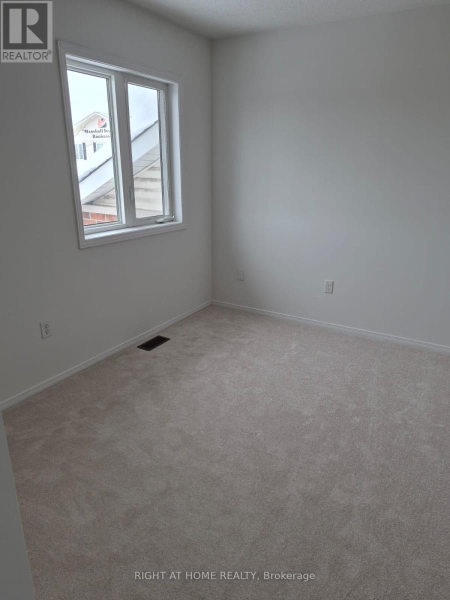 3 Peartree Court, Barrie, Ontario  L4N 6N7 - Photo 10 - S12602366