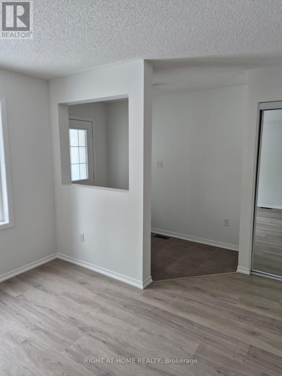 3 Peartree Court, Barrie, Ontario  L4N 6N7 - Photo 2 - S12602366