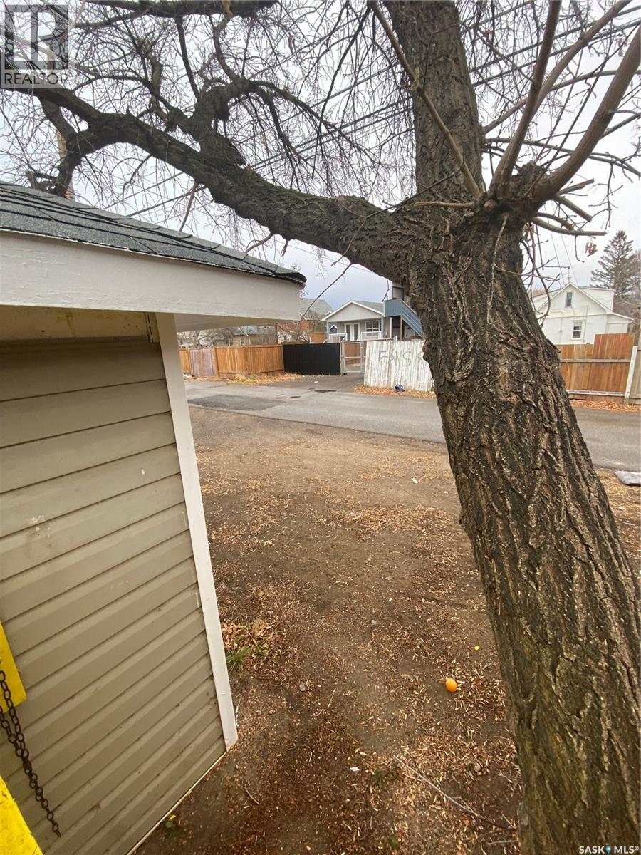 1945 Wallace Street, Regina, Saskatchewan  S4N 4A1 - Photo 15 - SK025761